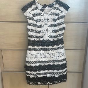 Mini cocktail white/black dress size 8 never worn
